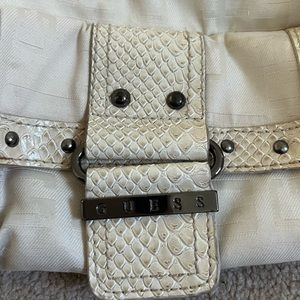 Guess Shoulder bag